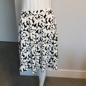 Gorgeous abstract flower print skirt